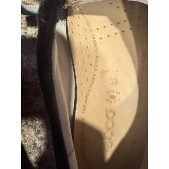 Ecco Black Leather Woman's Low Top Comfy Lace Up Sneakers EU Size (US 8-8.5) - Picture 8 of 8